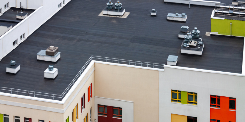 Signs That You Need a Commercial Roof Replacement
